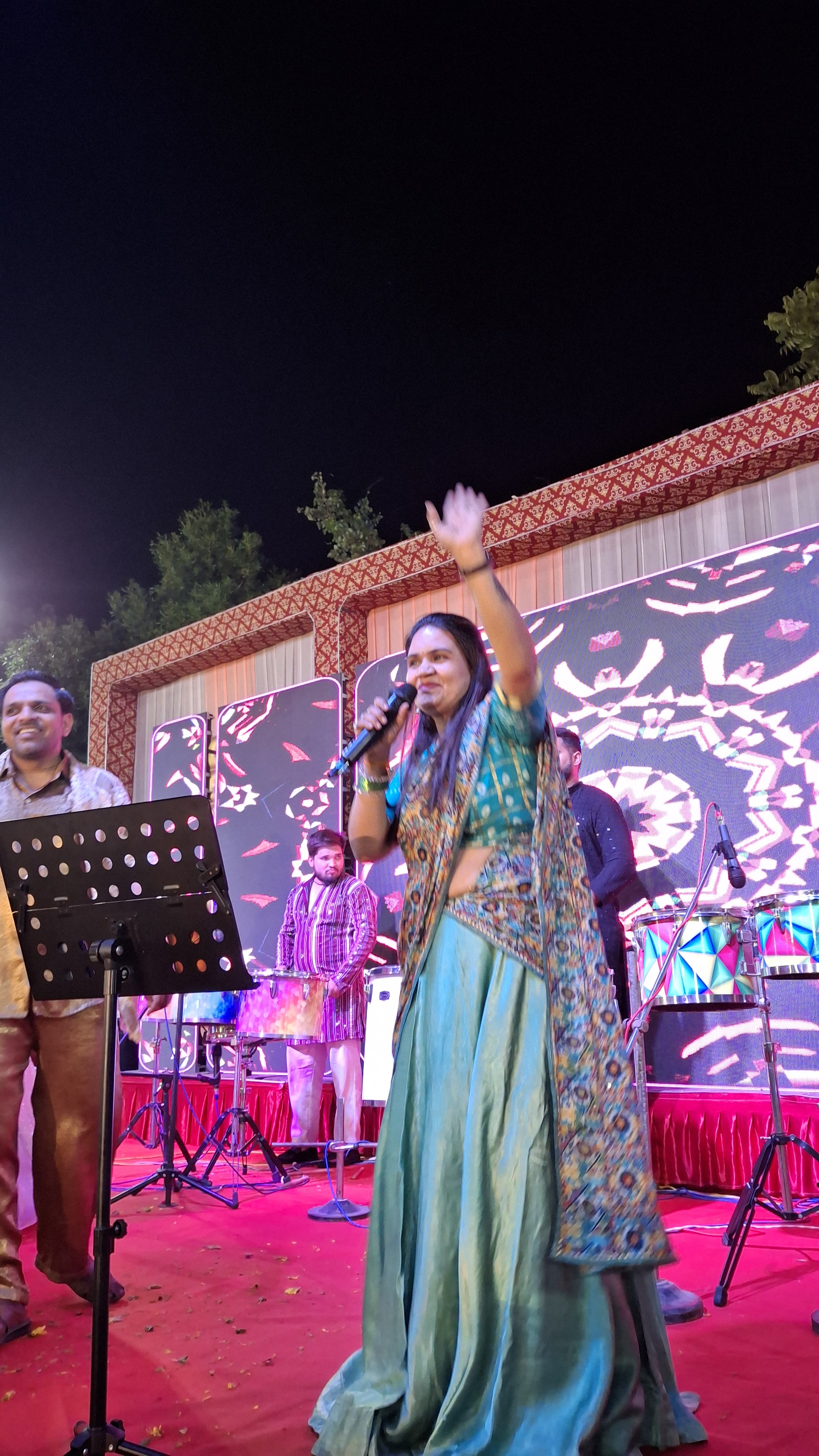 Rekha Vyas - Garba Singer (ગરબા ગાયક) artist